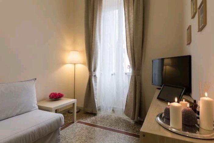 Emi House Re Di Roma , Intero Appartamento - 80 Mq Екстериор снимка